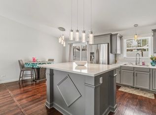 3668 Grandview Ave, Gurnee, IL 60031