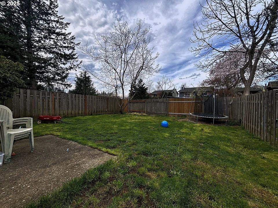 2nd image of 217/219 SE Sweetbriar Rd