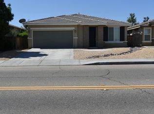 12221 Luna Rd, Victorville, CA 92392