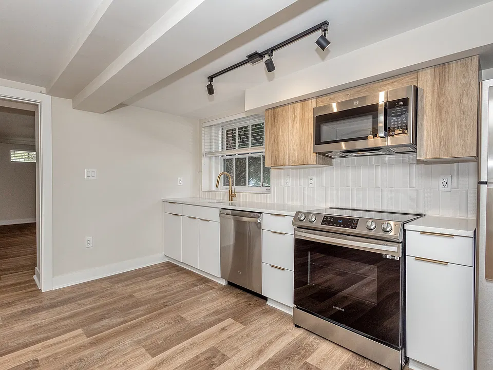 968 N Washington-Mary Lou Apartments in Downtown Denver-Unit 968-10-004
