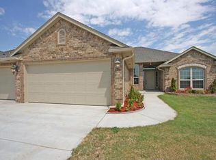 11221 SW 37th St, Mustang, OK 73064