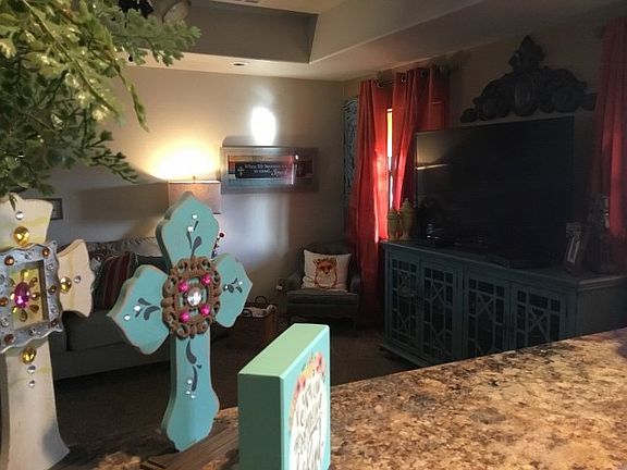 5th image of 2211 Hines Ct