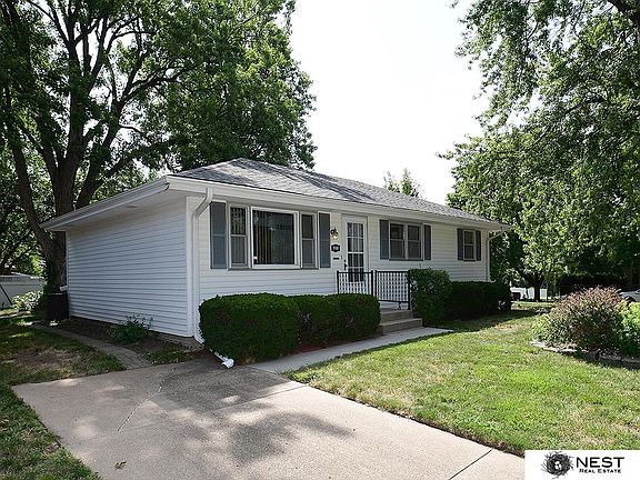 2nd image of 1800 N 71st St