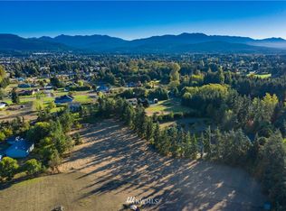 9999 Pond Ln, Sequim, WA 98382