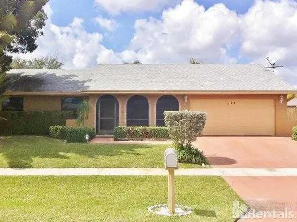 128 Alcazar St, Royal Palm Beach, FL 33411