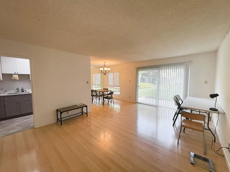 902 Peninsula Ave #207 — Photo 11