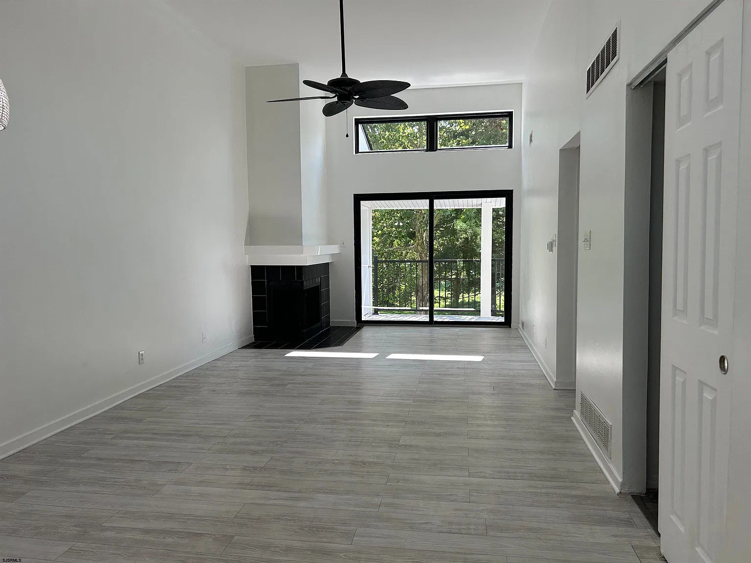 2 bed, 2.0 bath, $2,200 — Photo 4