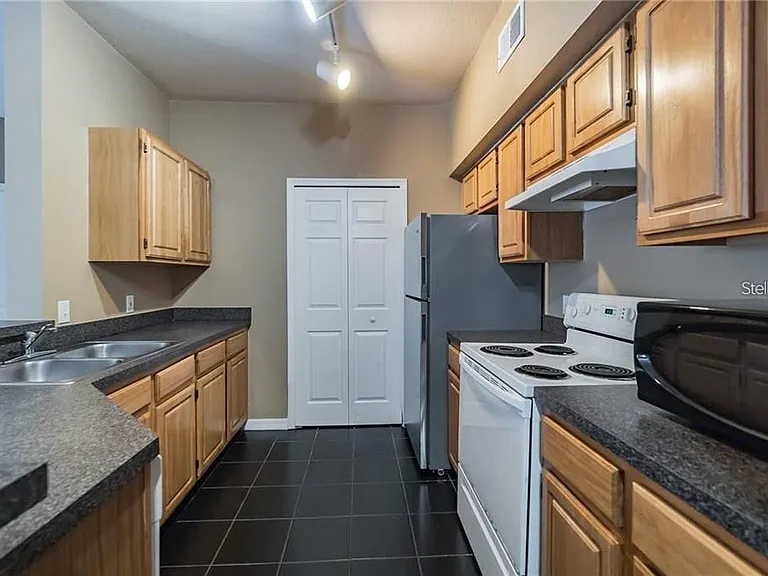 6029 Westgate Dr #725 — Photo 5