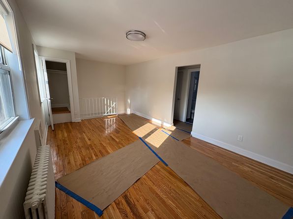 69-28 Cloverdale Blvd #B