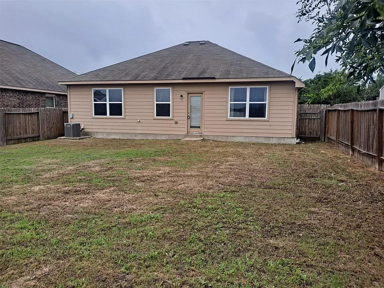19208 Freedom Hill Ln — Photo 10