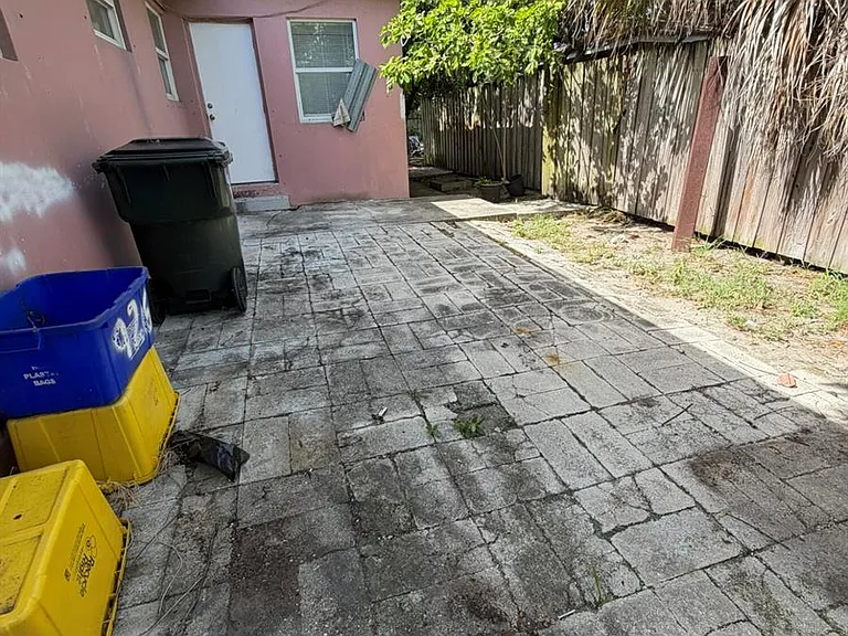 926 S F St — Photo 10
