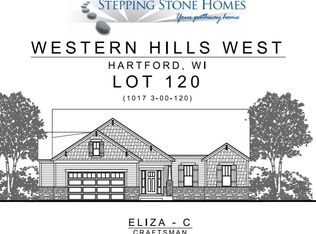 1067 Juniper Ln, Hartford, WI 53027