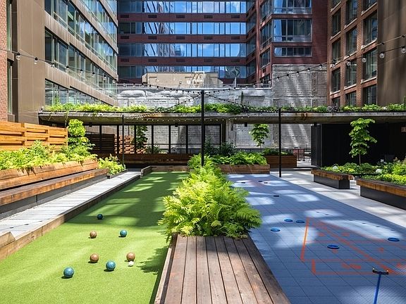 5th image of 525 W 52nd St APT 12IN