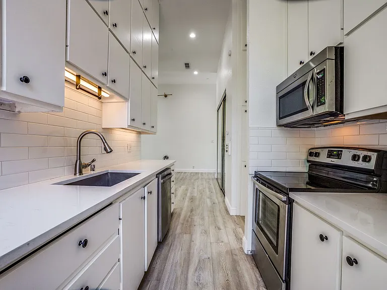 3610 Routh St — Photo 34