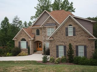 8527 Sheppards Run Dr, Kernersville, NC 27284
