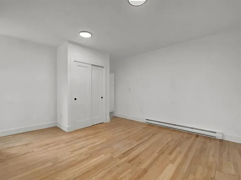 163 3rd St #2 — Photo 2