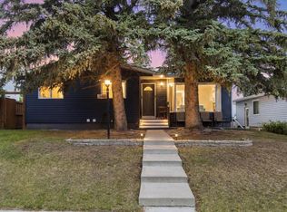 1140 S 105th Ave SW, Calgary, AB T2W0B1