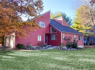 7 Rosewood Dr, Glastonbury, CT 06033