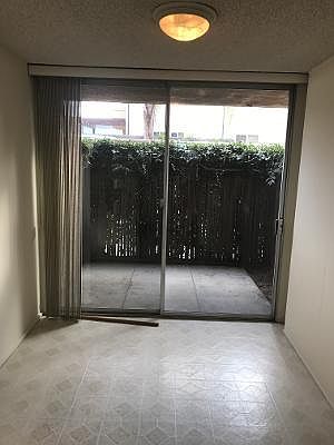 3rd image of 1033 11th St APT B