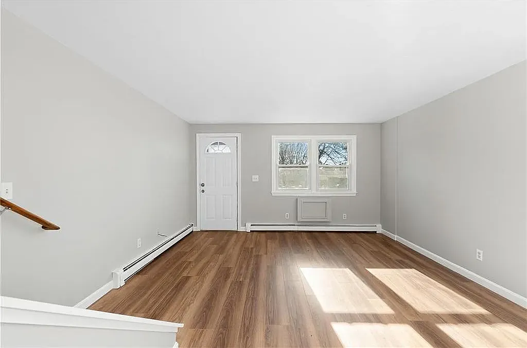 2 bed, 1.5 bath, 1512 sqft, $2,495 — Photo 2