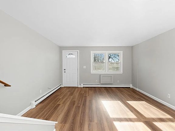 2nd image of 172 Argol St