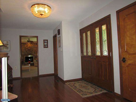 2nd image of 826 Richards Rd