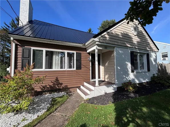 33 Adams Ave, Auburn, NY 13021