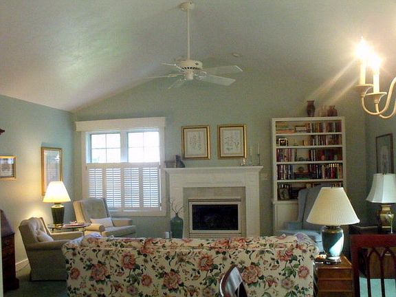 2nd image of 10642 Meadow Ln