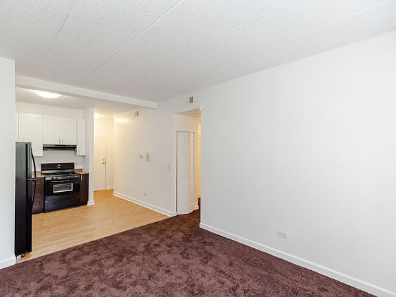 4th image of 4752 S Wabash Ave APT 206