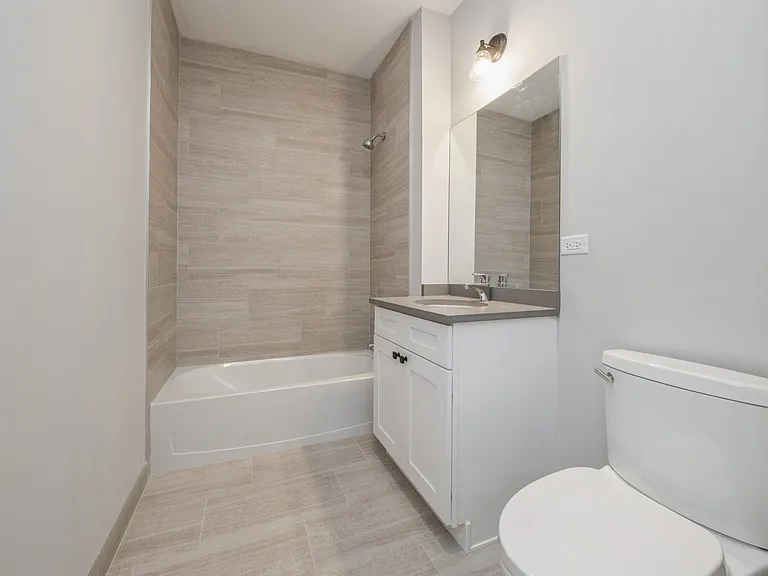 2904 S Hillock Ave #304 — Photo 9