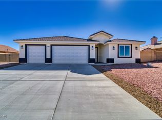 6881 S Longmeadow Dr, Pahrump, NV 89061