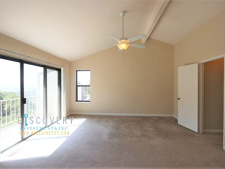 215 Samaria Ln — Photo 14