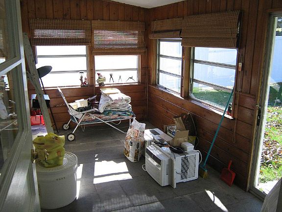 40 Meadowbrook Rd Danbury, CT