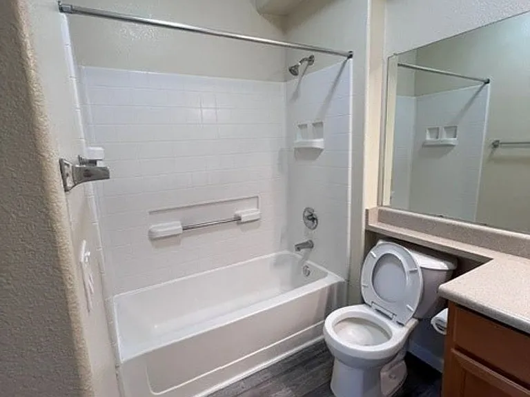 5201 Laguna Oaks Dr #181 — Photo 8