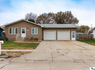 2956 2nd Ave, Columbus, NE 68601