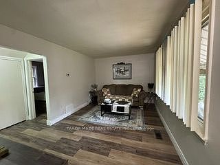3rd image of 88 McCaul St