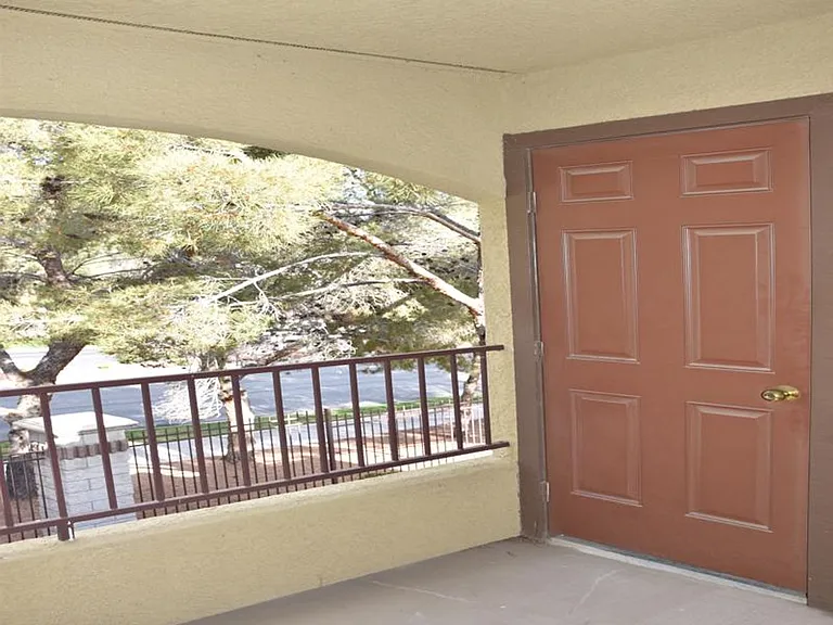 950 Ven Mls #523 — Photo 30