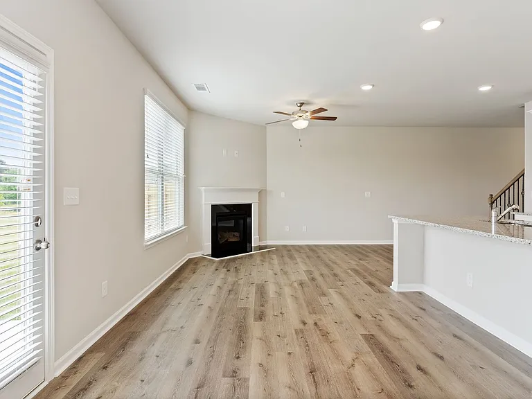 3785 Prospect Point Dr — Photo 12