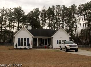 206 Cobblestone Ct, Raeford, NC 28376