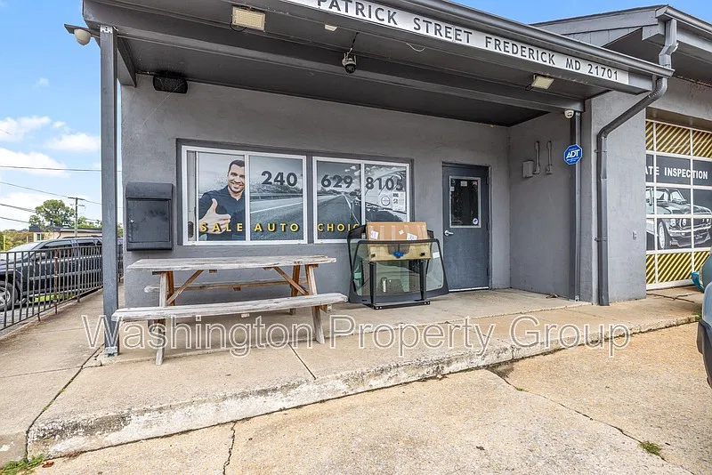 Studio, 2.0 bath, 2095 sqft, $10,000 — Photo 1