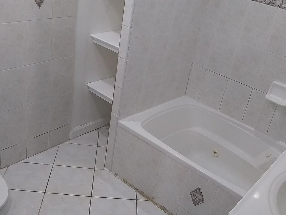 2nd image of 316 Paterson Plank Rd APT 1L