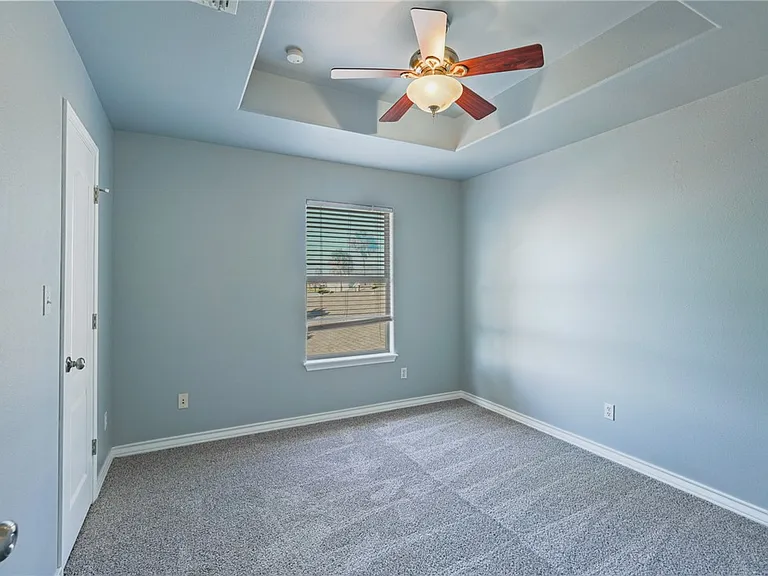 15410 Grass Cay Ct — Photo 30