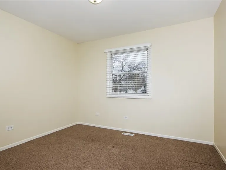 906 Natoma Ct — Photo 7