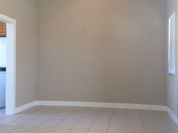 3rd image of 620 N Cherry Ave