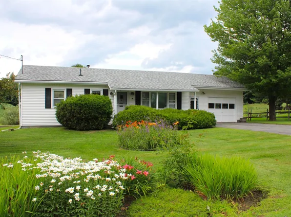 658 Elm Street, Derby, VT 05829