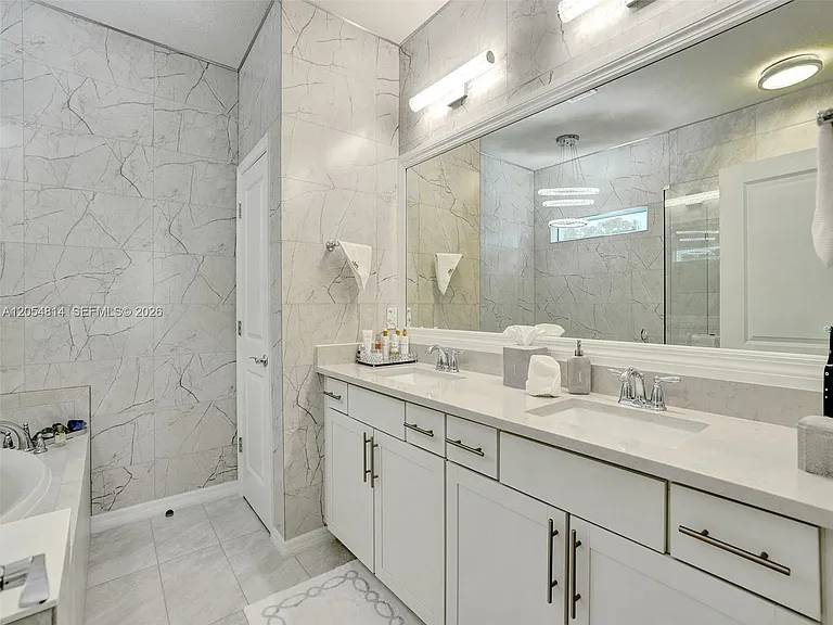 4414 Ficus St — Photo 31