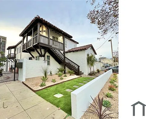 1524 N Sycamore St — Photo 13