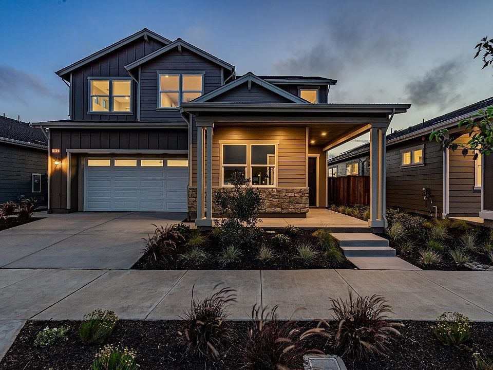 1st image of 225 Spanish Oak Drive