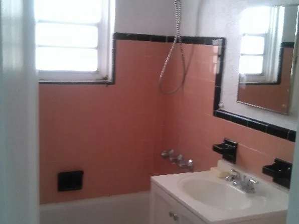 1982 Marseille Dr, Miami Beach, FL 33141
