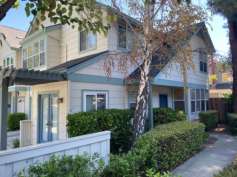 431 Ortega Ave #101 — Photo 2